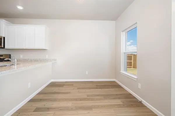 712 Luna WAY, Tuttle, OK 73089