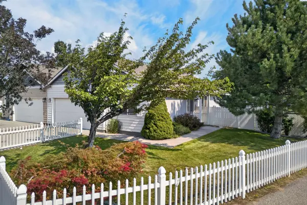 2693 Jason Loop, Richland, WA 99352
