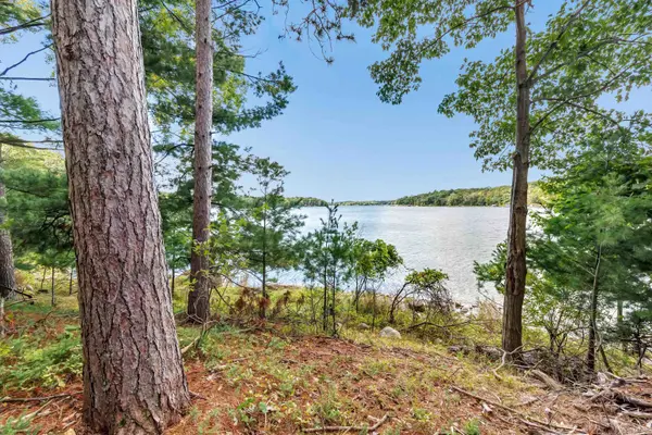 W4566 S SHORE DR #7, Wild Rose, WI 54984