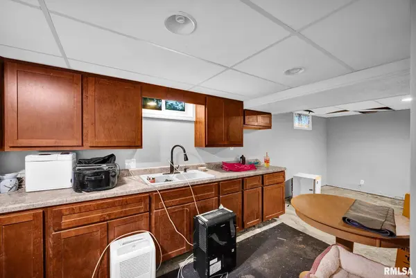 117 VINE ST, Washington, IL 61571