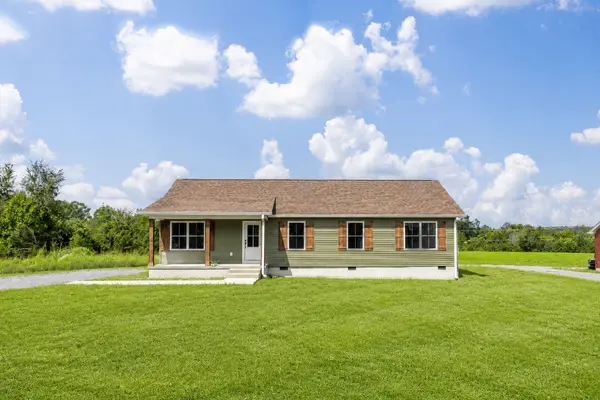 291 Oakmere Ln, Lafayette, TN 37083