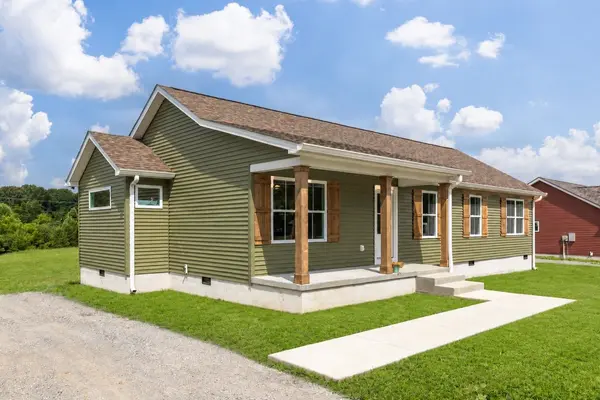 291 Oakmere Ln, Lafayette, TN 37083