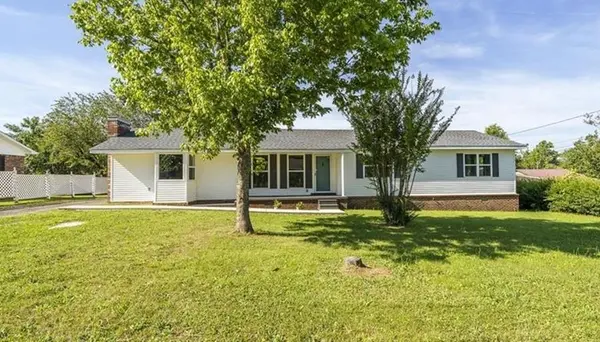 260 BARKER DR, Savannah, TN 38372