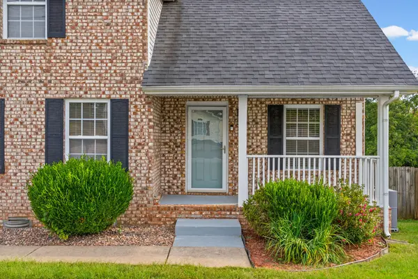 2498 Elkmont Dr, Clarksville, TN 37040