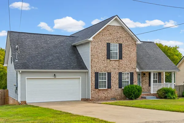 2498 Elkmont Dr, Clarksville, TN 37040