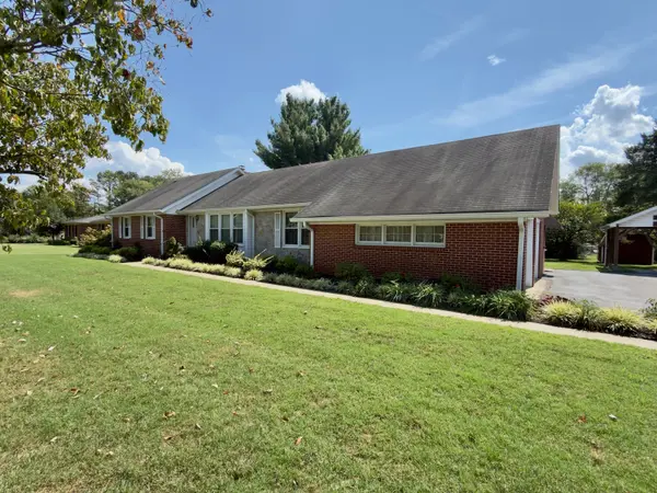 1807 Haynes Dr, Murfreesboro, TN 37129