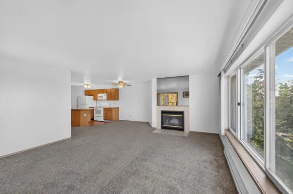 912 W LINCOLN Pl ##303, Spokane, WA 99204