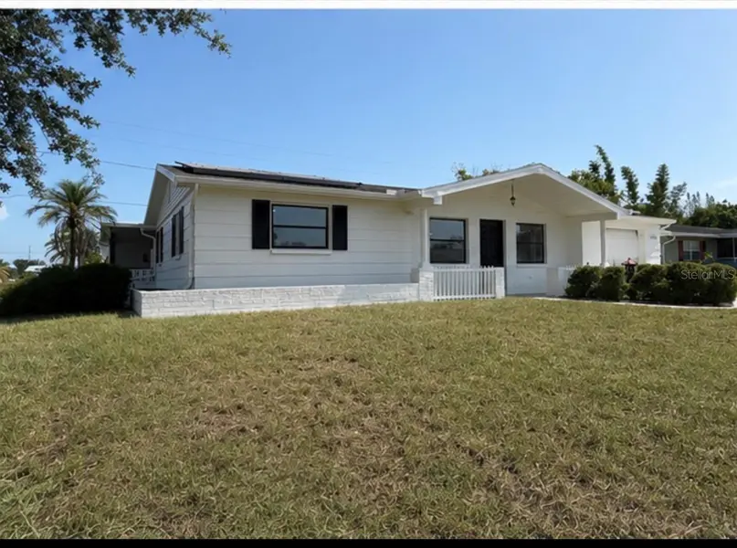 3708 HOLIDAY LAKE DR, Holiday, FL 34691