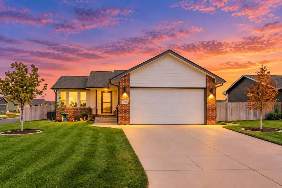 4368 N Rutgers Cir., Maize, KS 67101