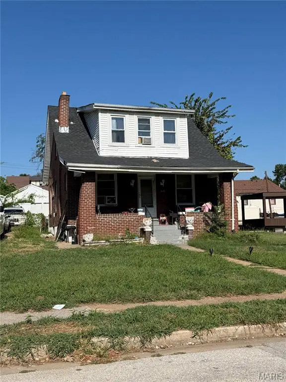 3637 Pine Grove AVE, Uplands Park, MO 63121