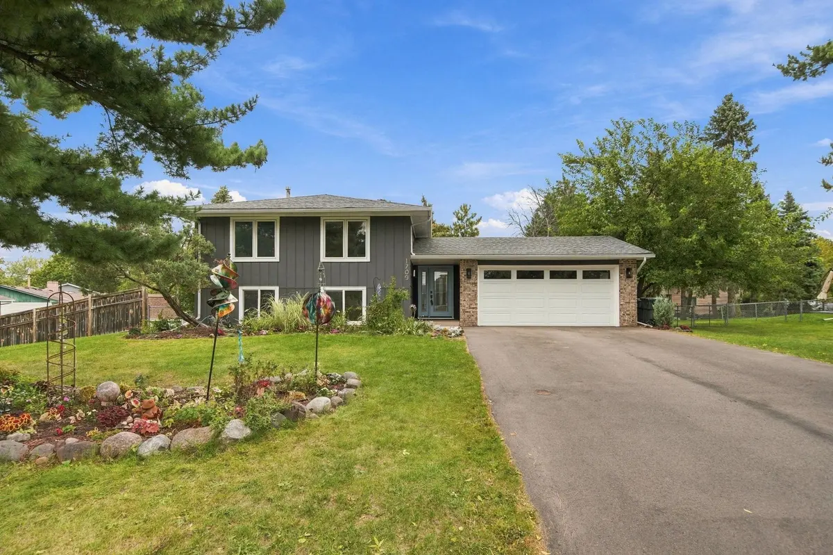 1709 Cochrane AVE, Eagan, MN 55122