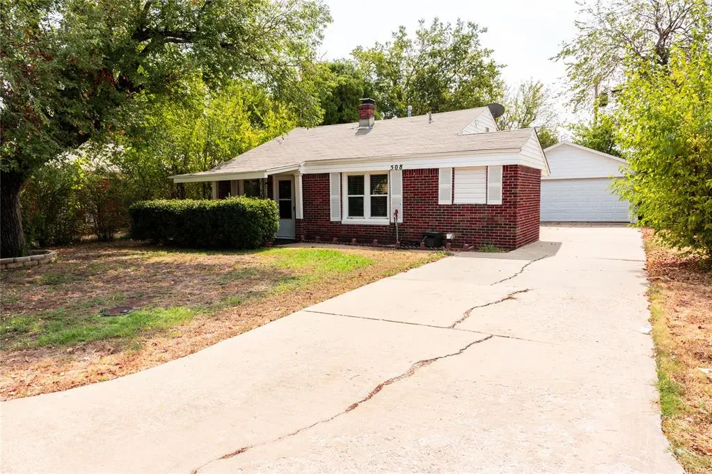 508 E Indian DR, Midwest City, OK 73110