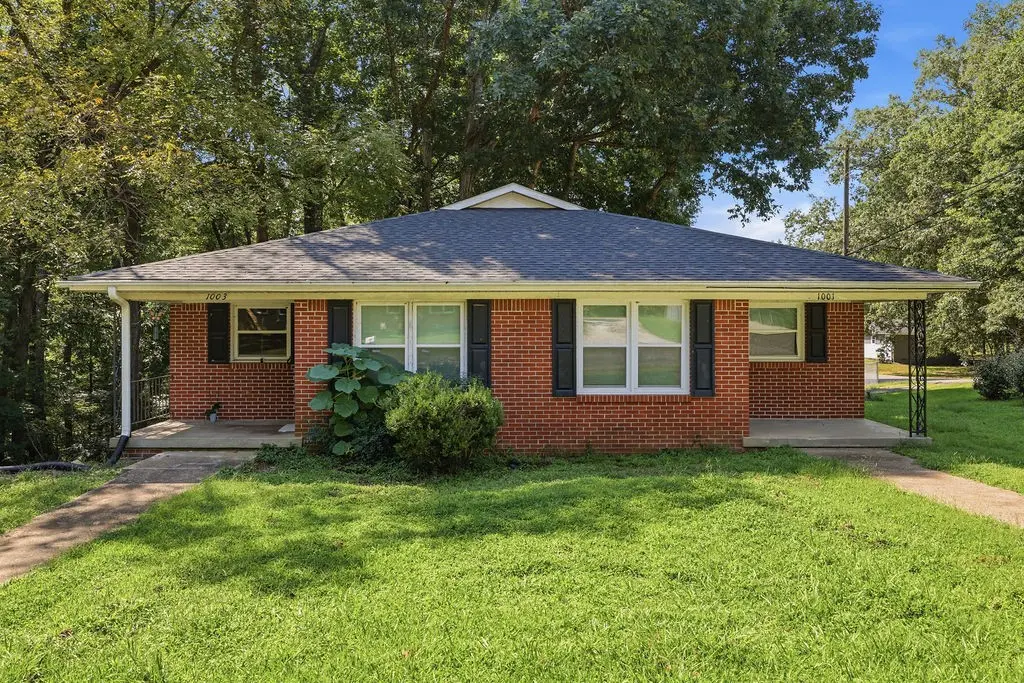 1001 Cowan St, Paris, TN 38242