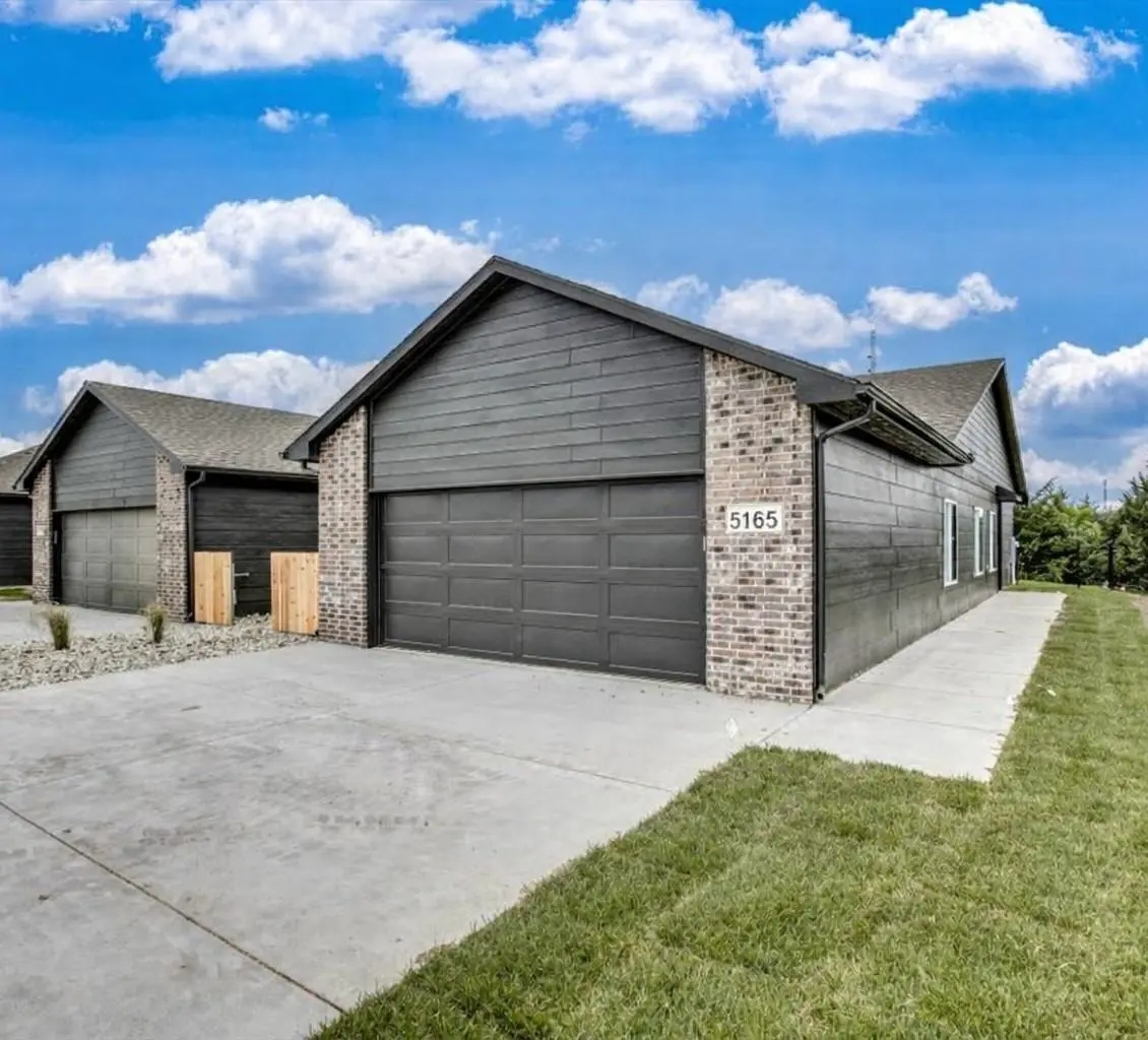 5165 N Sweetwater Road, Maize, KS 67101