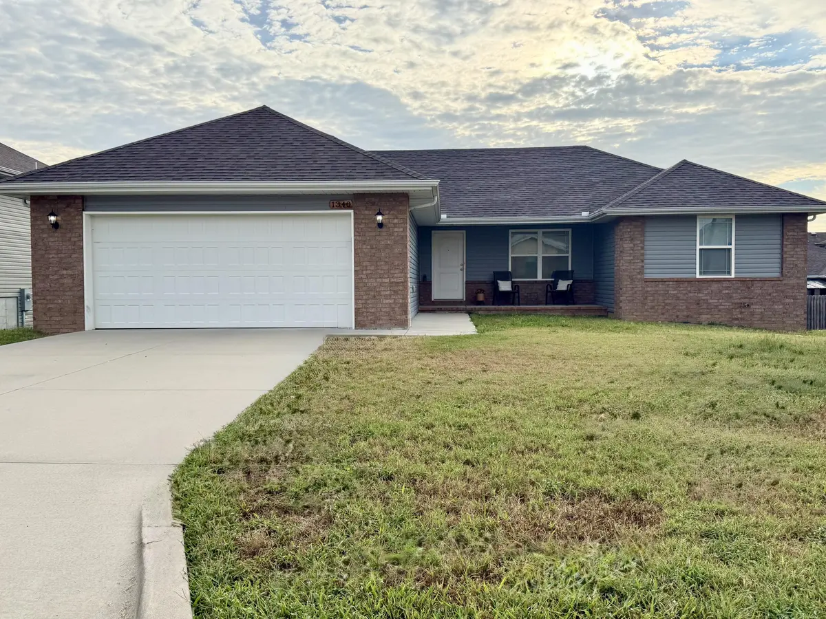 1340 S Rome AVE, Republic, MO 65738