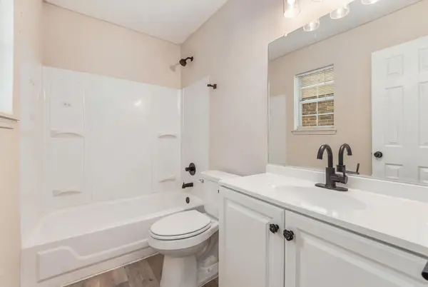 810 Honeysuckle DR, Leander, TX 78641