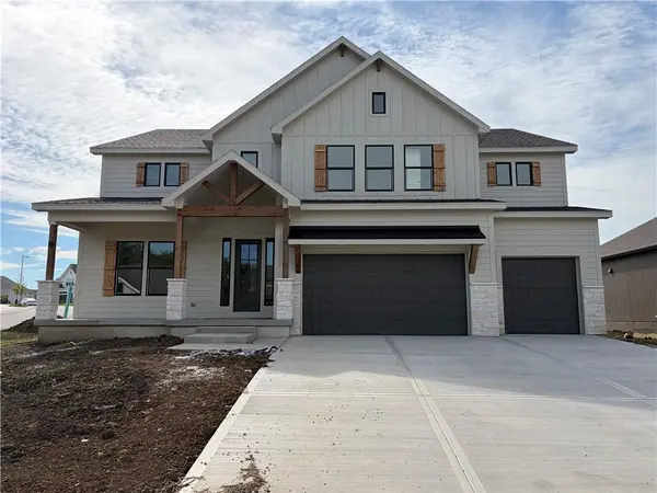 17131 S Barstow ST, Olathe, KS 66062