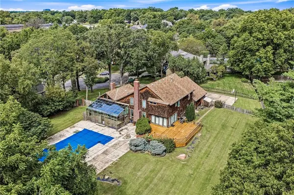 4209 W 104th TER, Overland Park, KS 66207