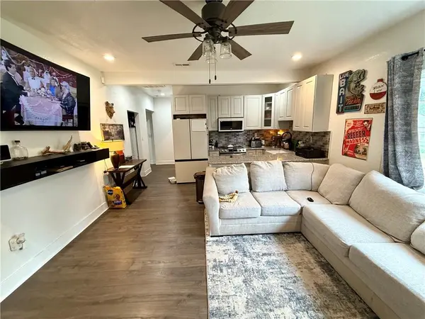 723 S 18th ST, St Joseph, MO 64507