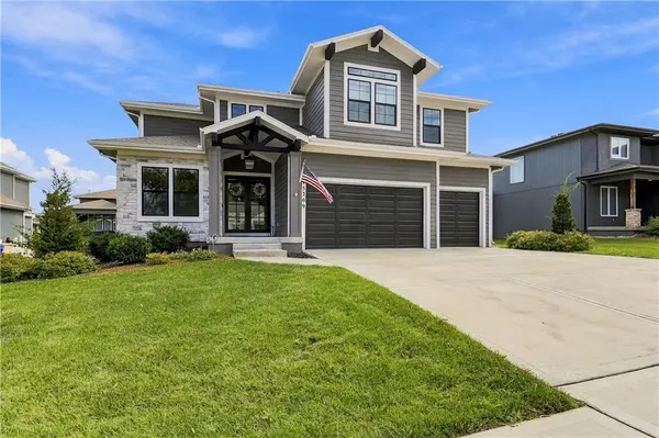 15269 W 171st TER, Olathe, KS 66062