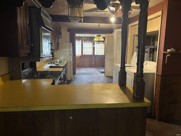 634 W Lusher AVE, Elkhart, IN 46517