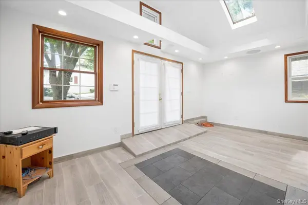 72 Poplar AVE #72, Bronx, NY 10465