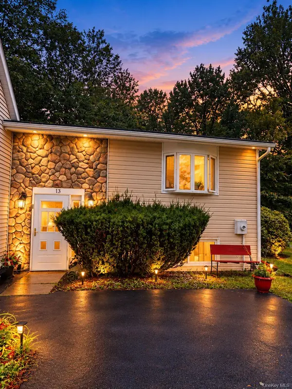 13 James PL, Kiamesha Lake, NY 12751