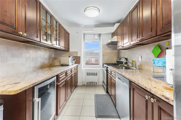 64-11 99th Streets #304, Rego Park, NY 11374