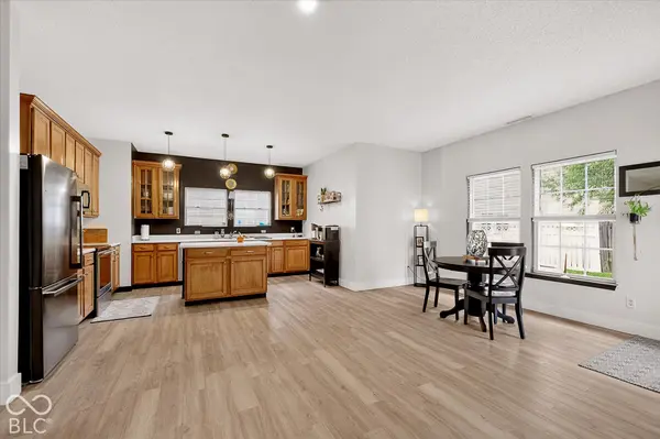 797 Hickory Pine Drive, Whiteland, IN 46184