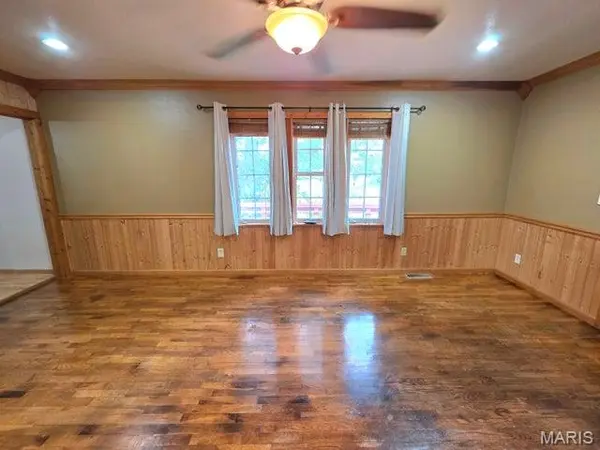 418 S 3rd ST, Houston, MO 65483