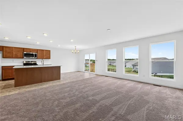 1041 Park Hills Pkwy, Troy, MO 63379