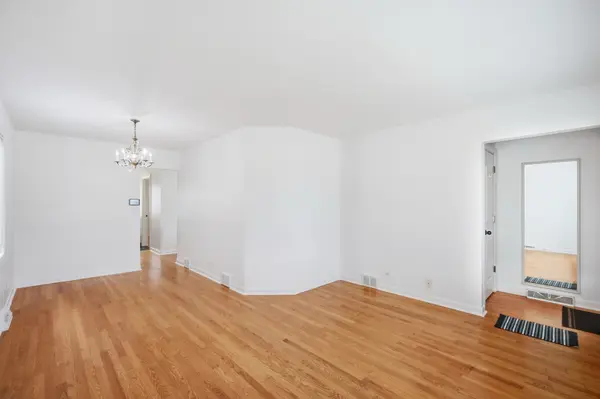 6230 W Foster AVE, Chicago, IL 60630