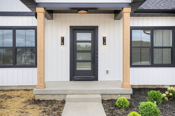 120 Lea LN, Forsyth, IL 62535