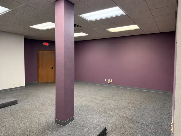 773 W Lincoln BLVD #403, Freeport, IL 61032