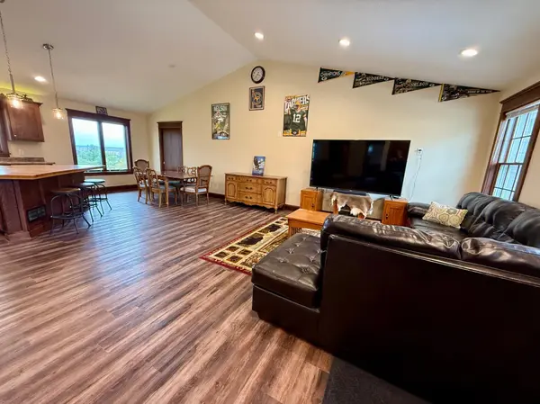 210 Prairie View DR, Dennison, MN 55018