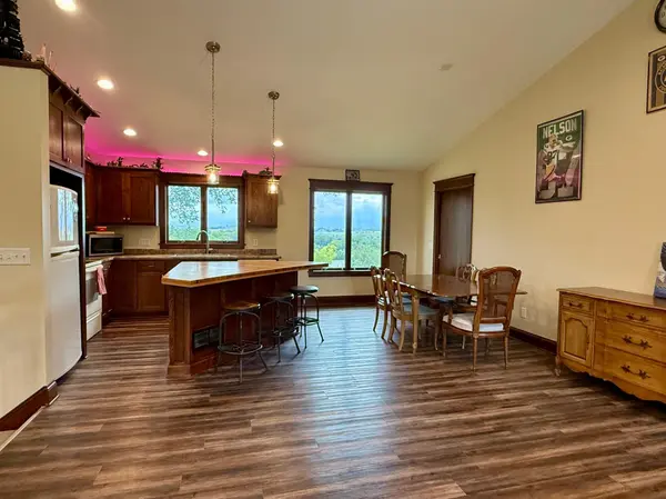 210 Prairie View DR, Dennison, MN 55018