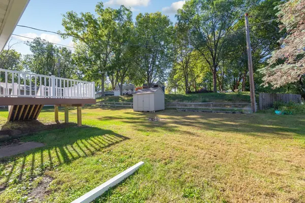 600 Ladonna LN, Faribault, MN 55021
