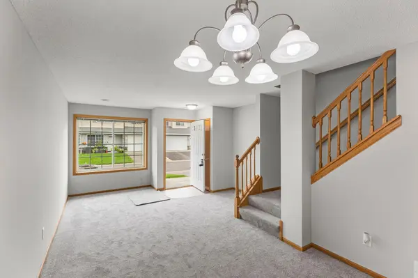 315 Roosevelt ST S #G, Cambridge, MN 55008