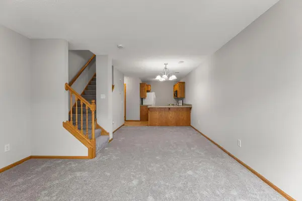 315 Roosevelt ST S #G, Cambridge, MN 55008