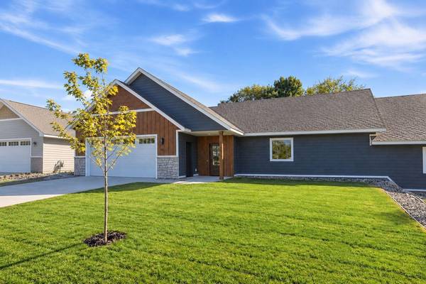 115 NW Pine ST, New London, MN 56273