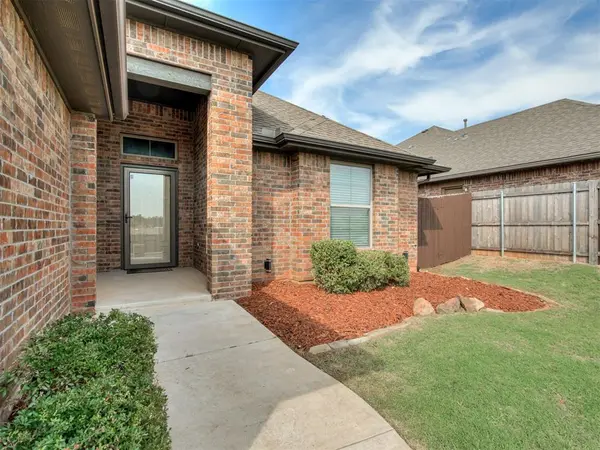 1017 Dayton LN, Moore, OK 73160