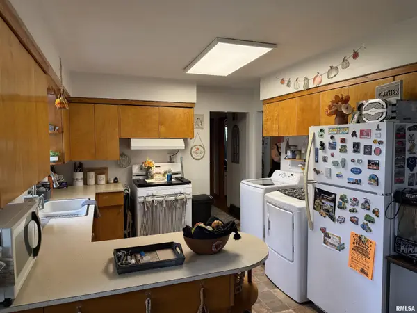 208 E MAIN ST, Raritan, IL 61471-000