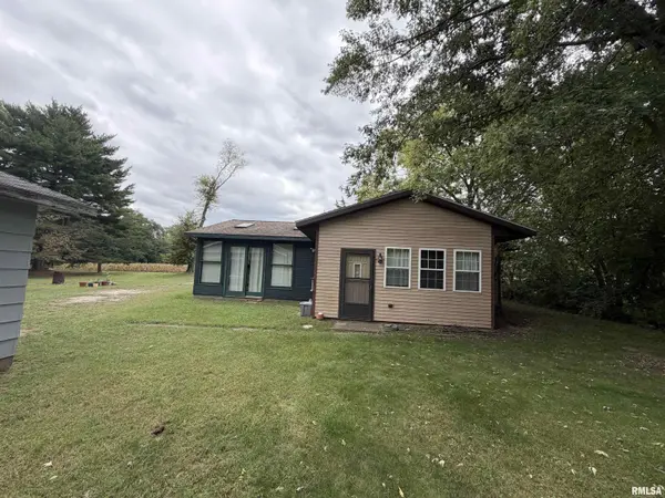 411 S 11TH ST, Oquawka, IL 61469