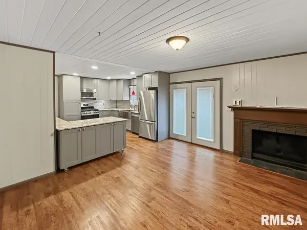 160 E LAKE DR, Murphysboro, IL 62969