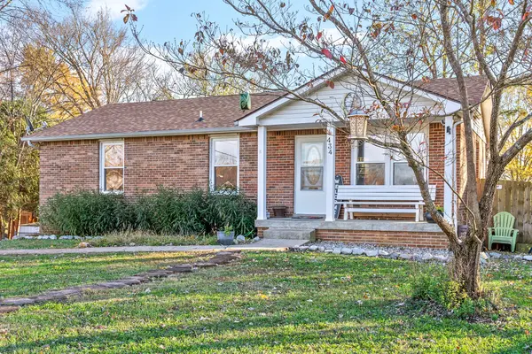 434 Bluff Dr, Clarksville, TN 37043