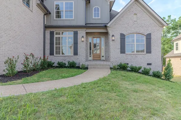 100 Kirkwall Court, Hendersonville, TN 37075