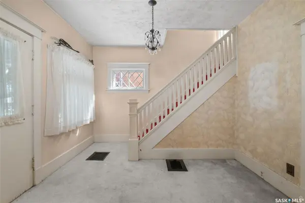 221 21st STREET W, Prince Albert, SK S6V 4J1