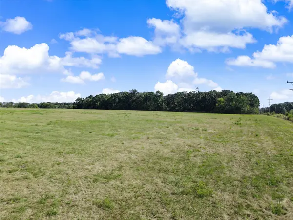 001 E 1524 RD, Stockton, MO 65785