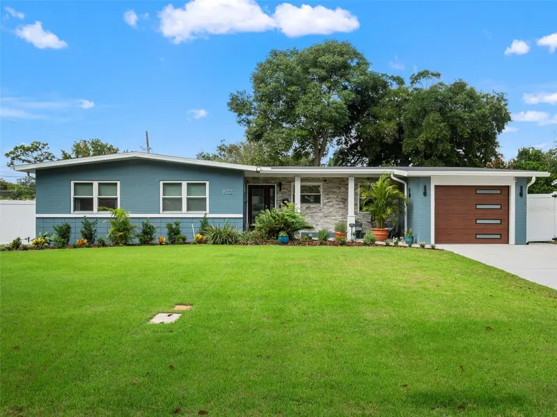 1502 DOVE DR, Orlando, FL 32803