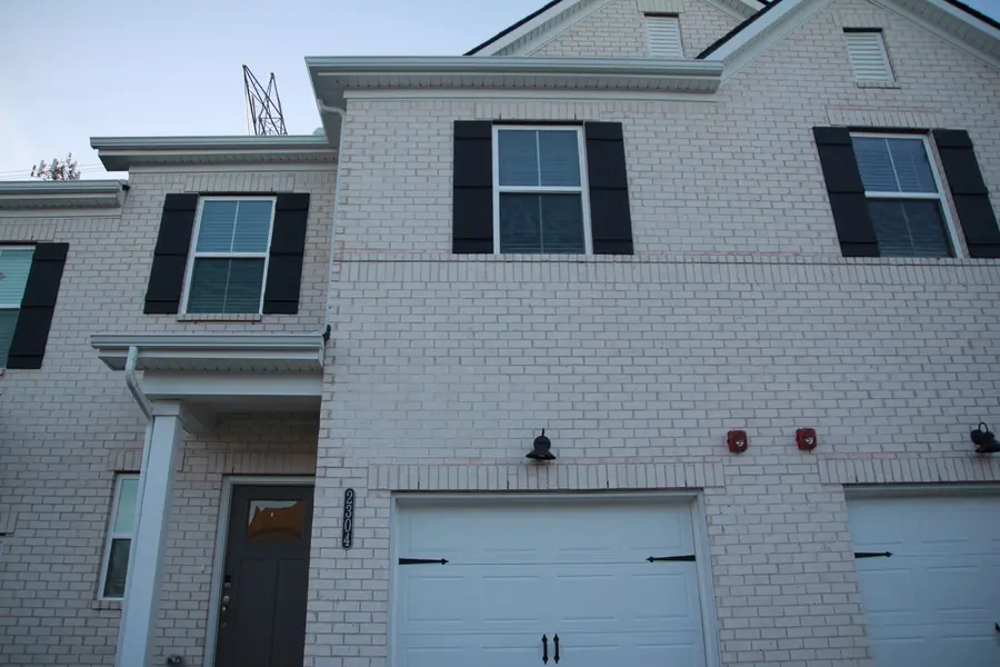 204 Douglas Bend Rd #2304, Gallatin, TN 37066